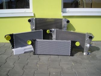 Mezichladič  vzd. menší  D90 ISBe-Cummins