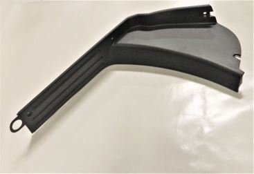 Kryt  prahu přední pravý  D4* -kabiny