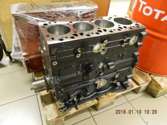 Polomotor Cumm. E3-nový  ( spodní část  )